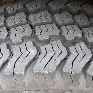 Like new just got them new 400 miles on them